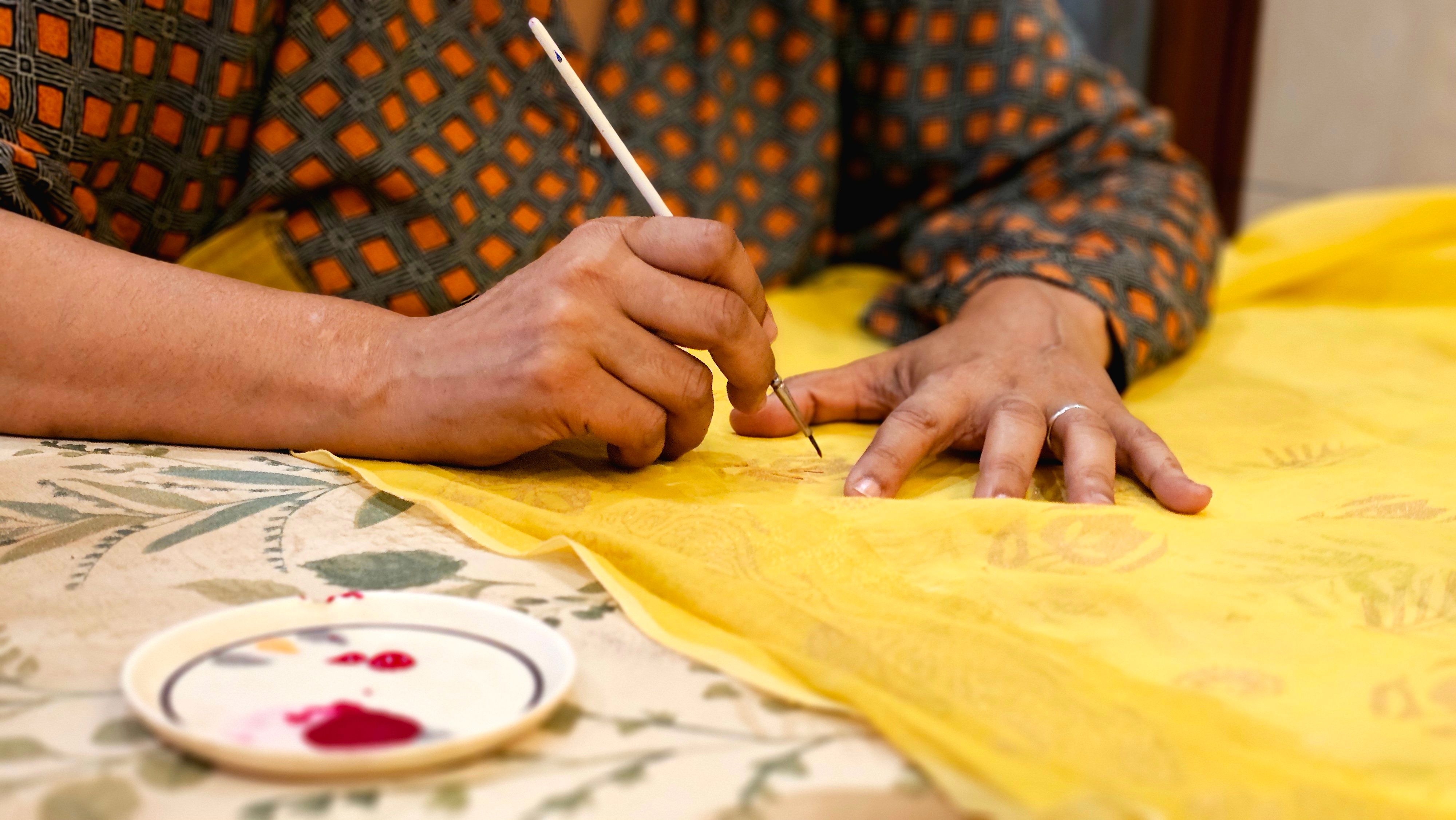 Hand Chikankari craftsmanship